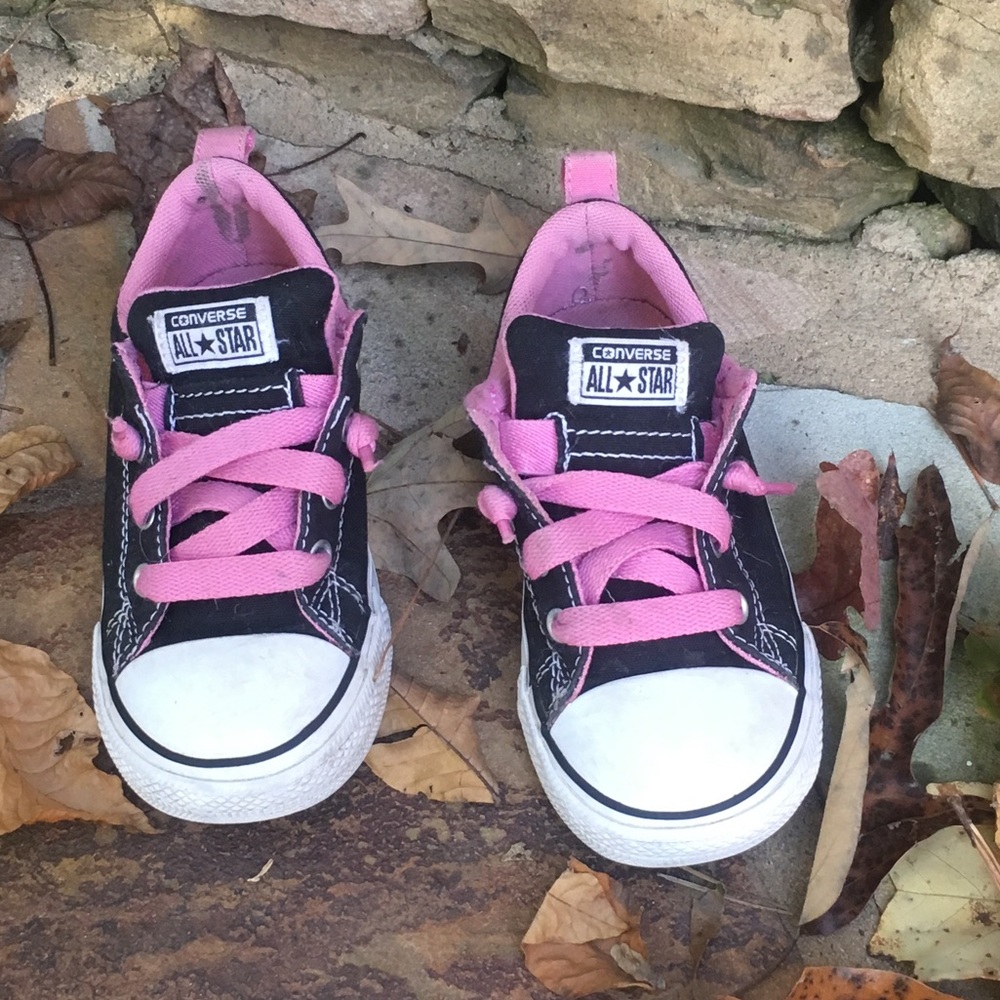 Size 10 (toddler) converse